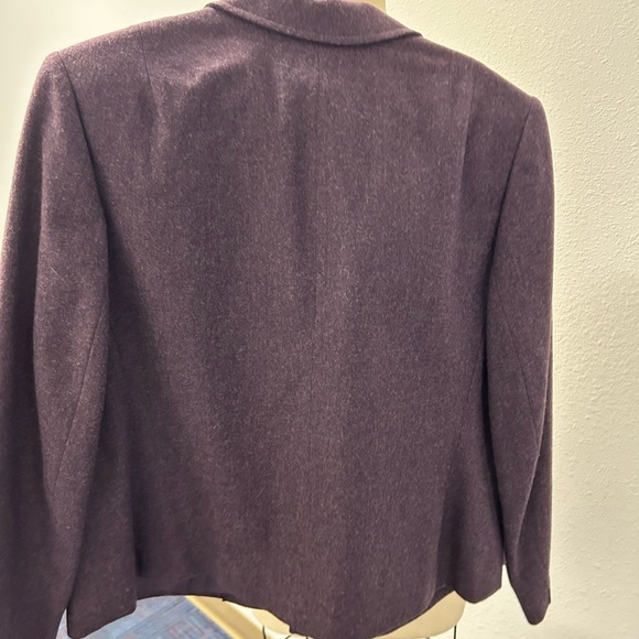 Pendleton Purple Blazer with Notched Lapels and Wool-Blend Fabric - Picture 2 of 6
